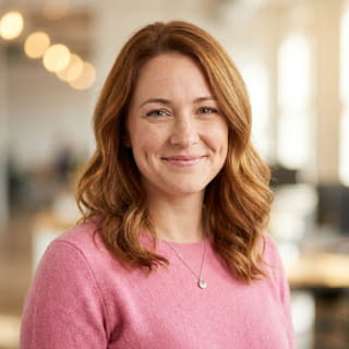 Emily Watson, indicada como Responsável pelo Apoio ao Cliente em Rocha Capitença, em uma imagem de perfil